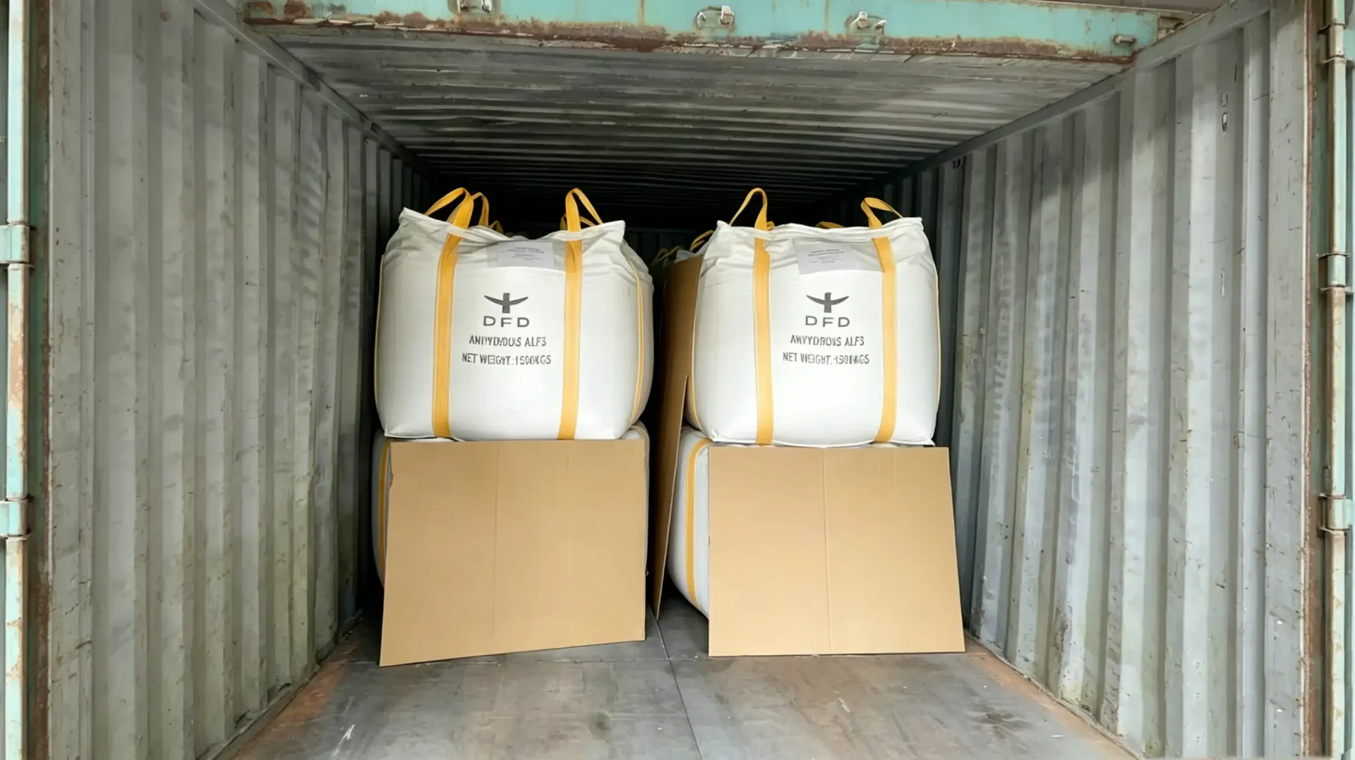 HNNM aluminum fluoride bulk bags loaded in container for export to Australia